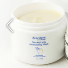 Detoxifying & Moisturizing Mask